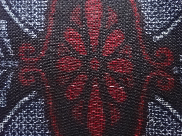 アンティーク　菱に更紗模様織り出し本場正藍泥染大島紬着物(割り込み絣)